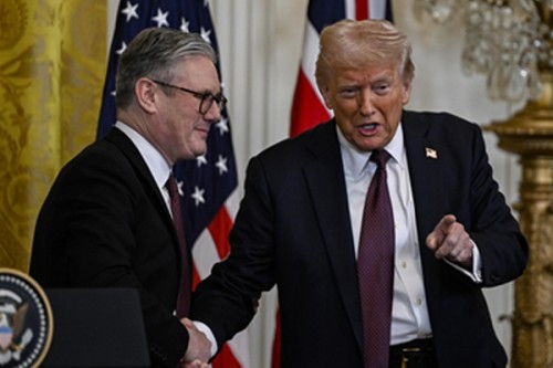 Starmer, Trump discuss trade, security over phone