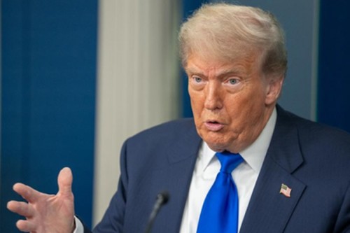 Trump signs executive order targeting foreign-owned proxy advisors