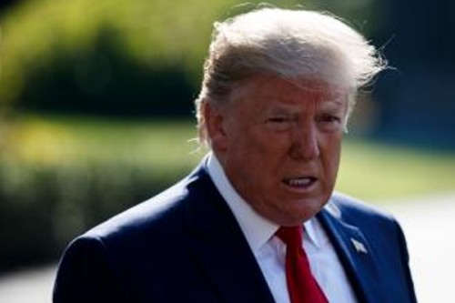 US government shuts down as Republicans, Democrats fail to break impasse