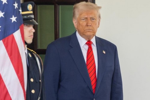 Trump's Iran ceasefire announcement draws mixed US response