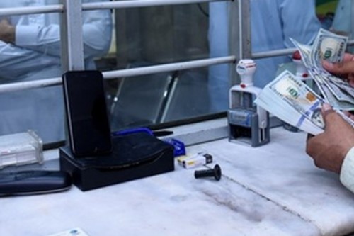 US bars foreign nationals from small business loan access