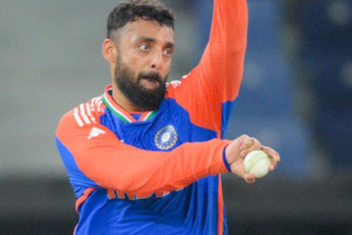 I create pressure on myself to prepare for T20 WC: Chakaravarthy