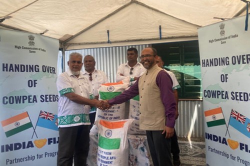 India hands over 5 metric tonnes of black-eyed Cowpea seeds to Fiji for agricultural aid