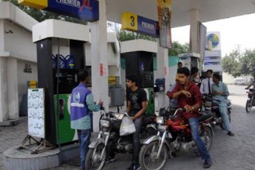 Pakistan increases price of petrol by PKR 5, high-speed diesel by PKR 7.32