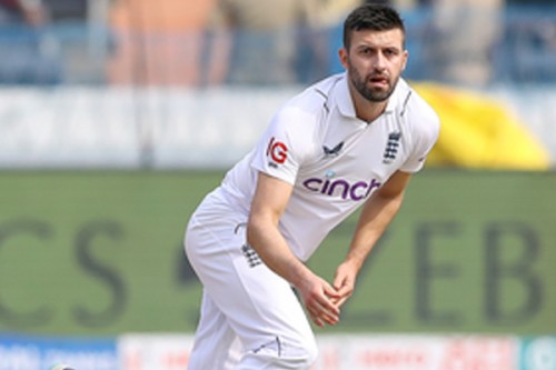 Mark Wood bowls full seam in nets with one leg strapped ahead of Ashes opener