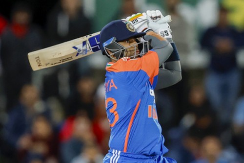 We will see a big Suryakumar Yadav knock in Melbourne: Varun Aaron