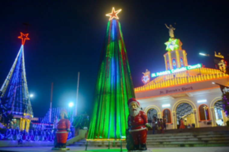 Governors, CMs of Telugu states greet people on Christmas