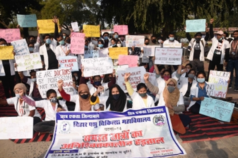 Telangana junior doctors temporarily call off strike