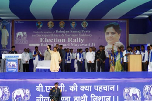 Mayawati flays KCR govt for neglecting Dalits