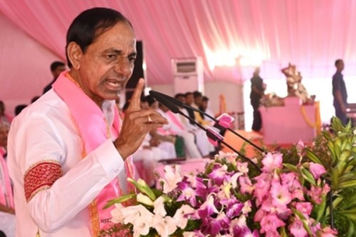 India waiting for the right leader, party: KCR