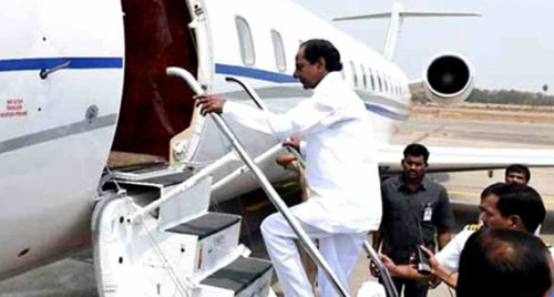 Chief Minister KCR flies to Bangalore before PM's arrival in Hyderabad