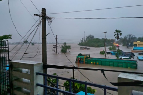 Bodies of five washed away in Telangana floods found, search on for eight others