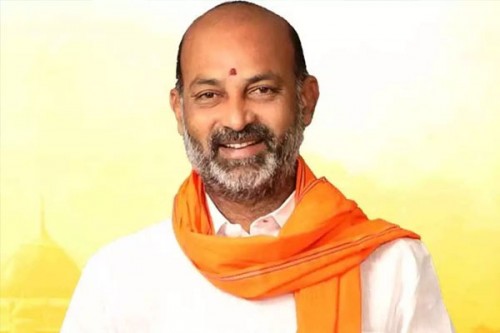 Congress 'begged' job aspirants in 2023, 'beating' them in 2026: MoS Bandi Sanjay