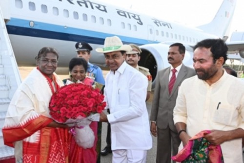 President arrives in Hyderabad on two-day visit