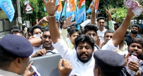 NSUI members try to lay siege to Raj Bhavan in Hyderabad
