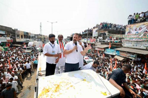 Rahul Gandhi promises caste census in Telangana