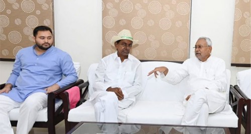 KCR visits Patna, meets Nitish, Lalu Prasad