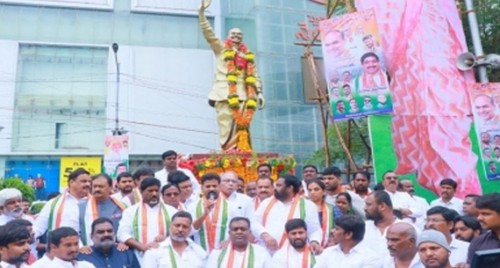 Telangana Congress demands YSR memorial in Hyderabad
