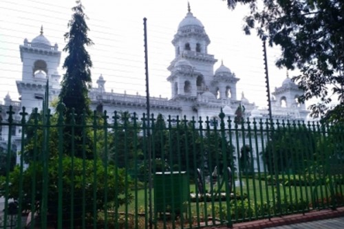 Congress workers stage protest near Telangana Assembly
