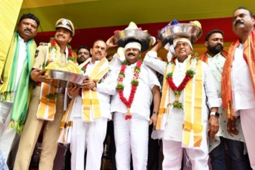 Bonalu festival begins amid fanfare in Hyderabad