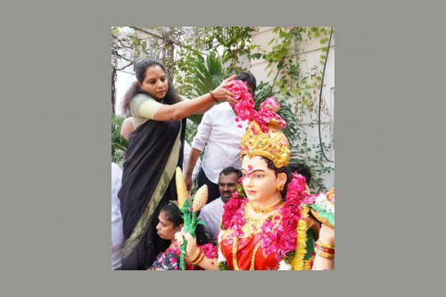 Telangana Thalli's statue installed in Secretariat unacceptable: Kavitha