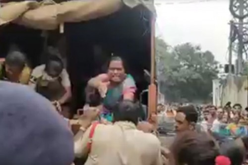 ASHA worker slaps policeman during protest in Hyderabad