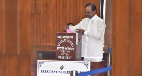 Prez poll: Barring 4, all MLAs in Telugu states cast votes 