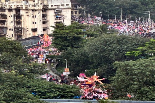 Ganesh immersion procession passes off peacefully in Hyderabad