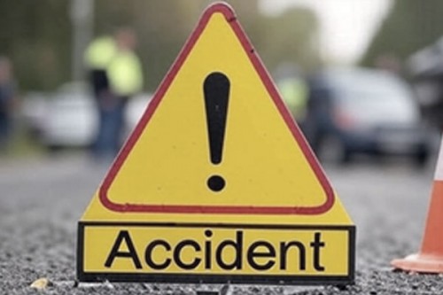 Three workers from Bihar killed as truck collides with cement tanker in Telangana