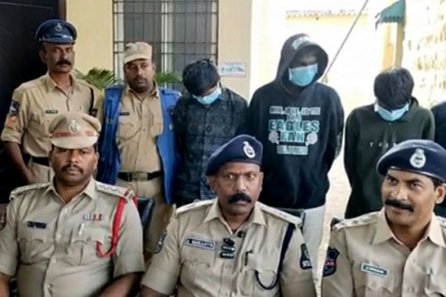 Five, including Hyderabad doctor, booked for two anaesthesia deaths