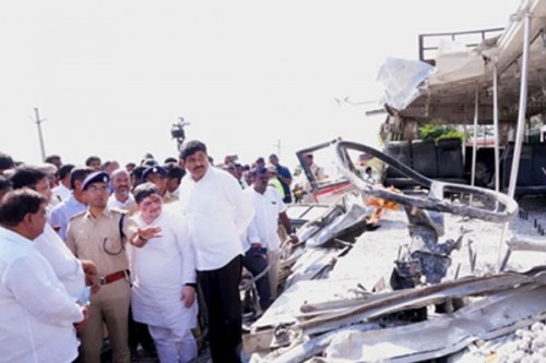 Telangana Announces Rs 7 Lakh Ex Gratia and Orders Magisterial Inquiry After Bus-Truck Collision