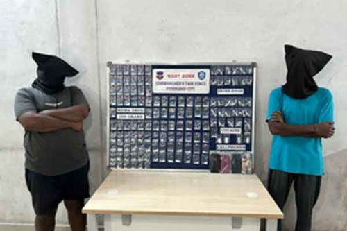 Two drug peddlers held in Hyderabad